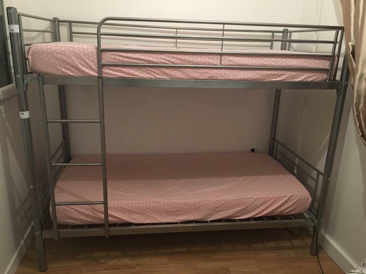 Lori Hostel Bobigny Buitenkant foto