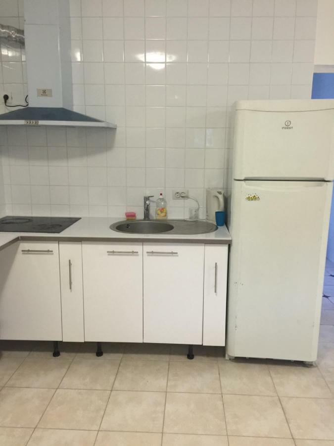 Lori Hostel Bobigny Buitenkant foto